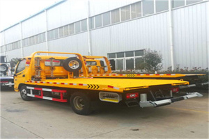 林州附近拖车救援搭电